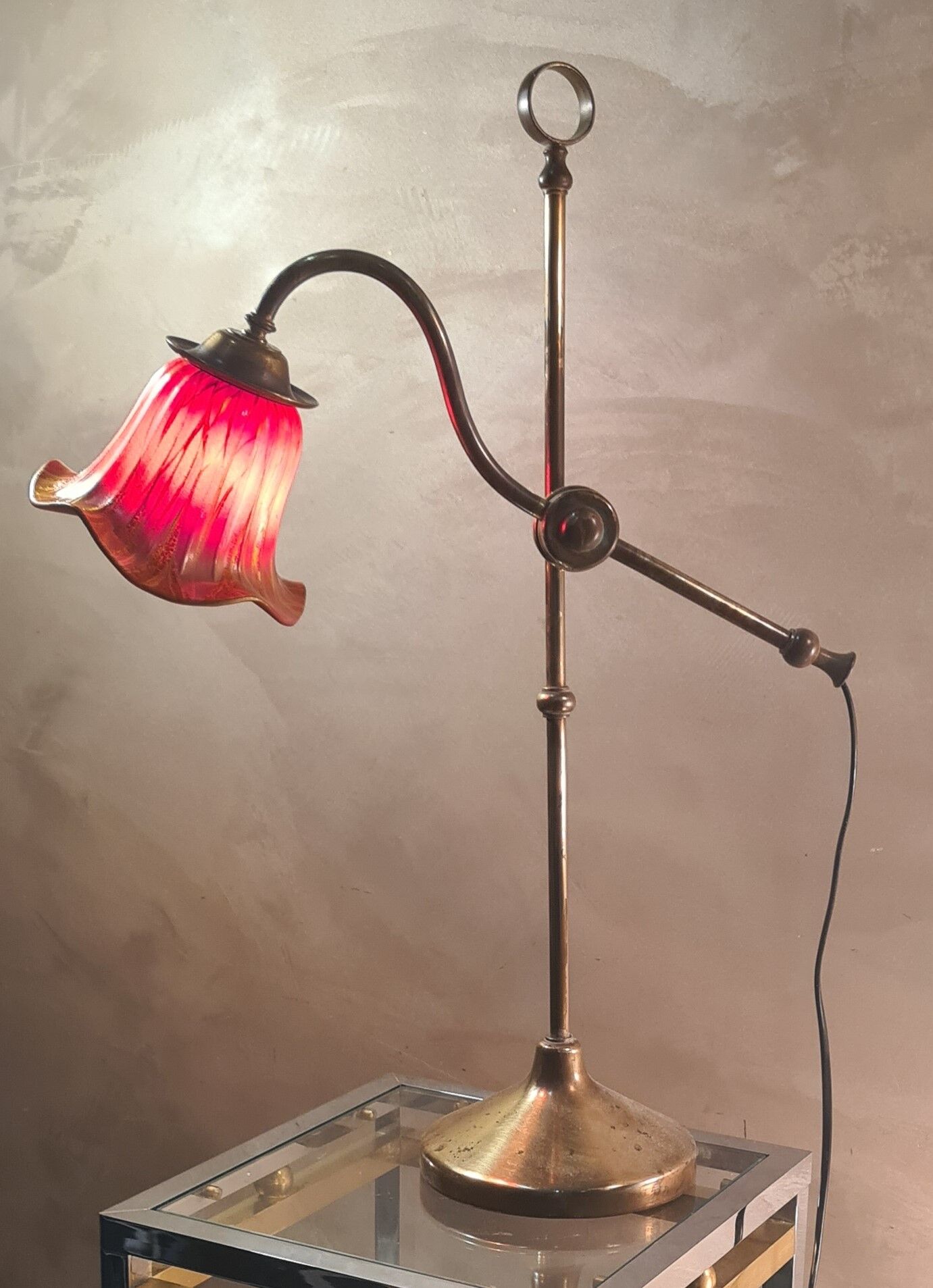 lamp1900 brass base cast iron very heavy, tulip red painted and gold