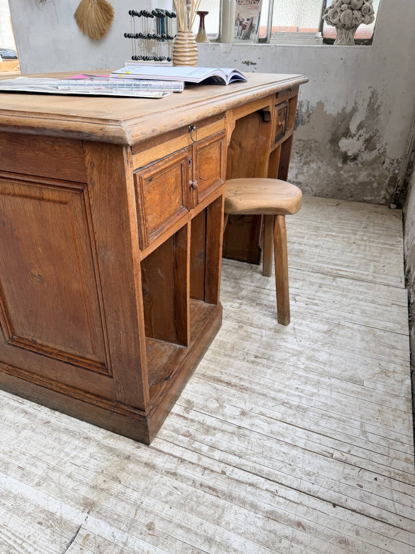 Counter or desk in oak from the 1950s.