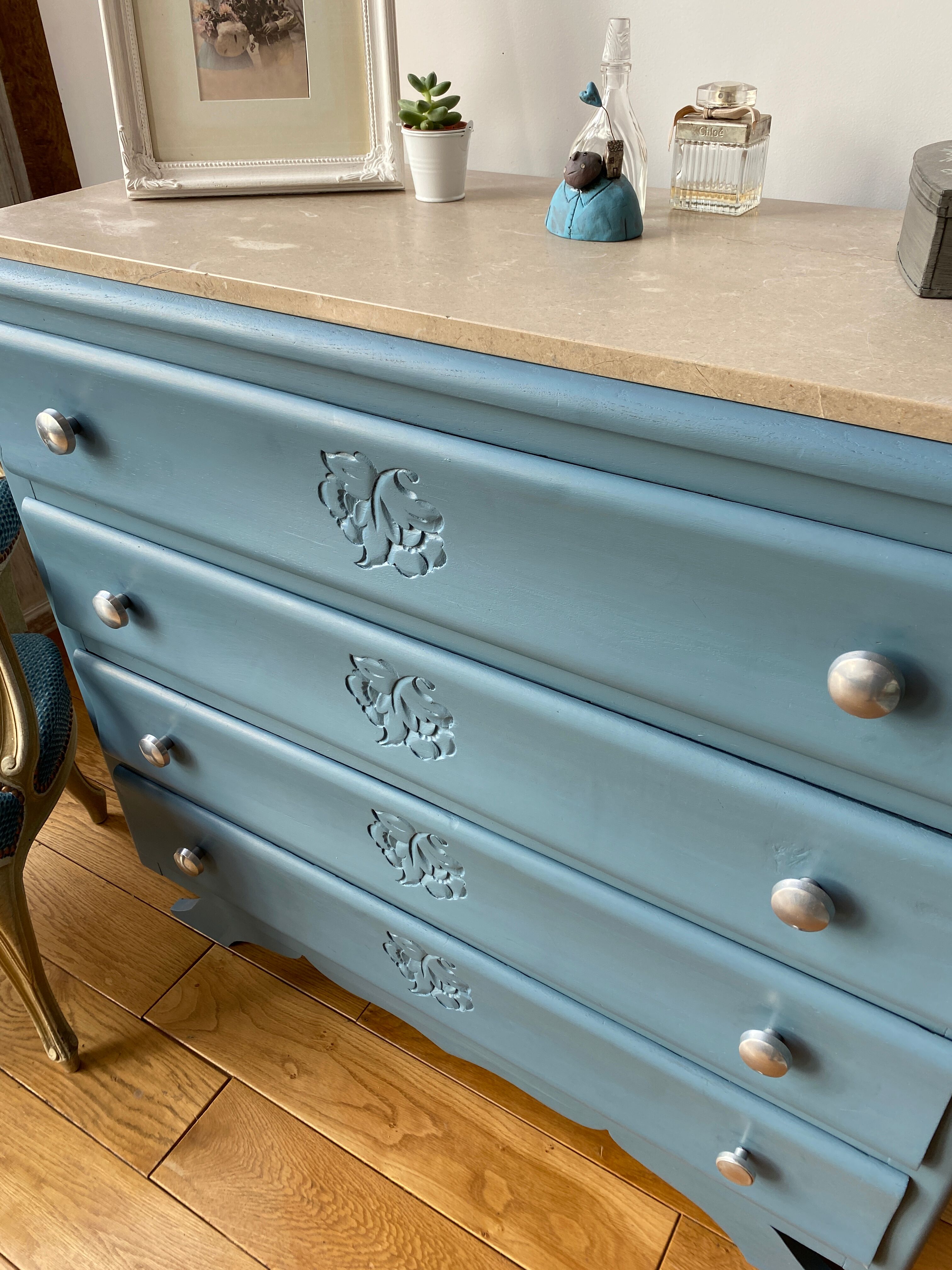 Vintage dresser