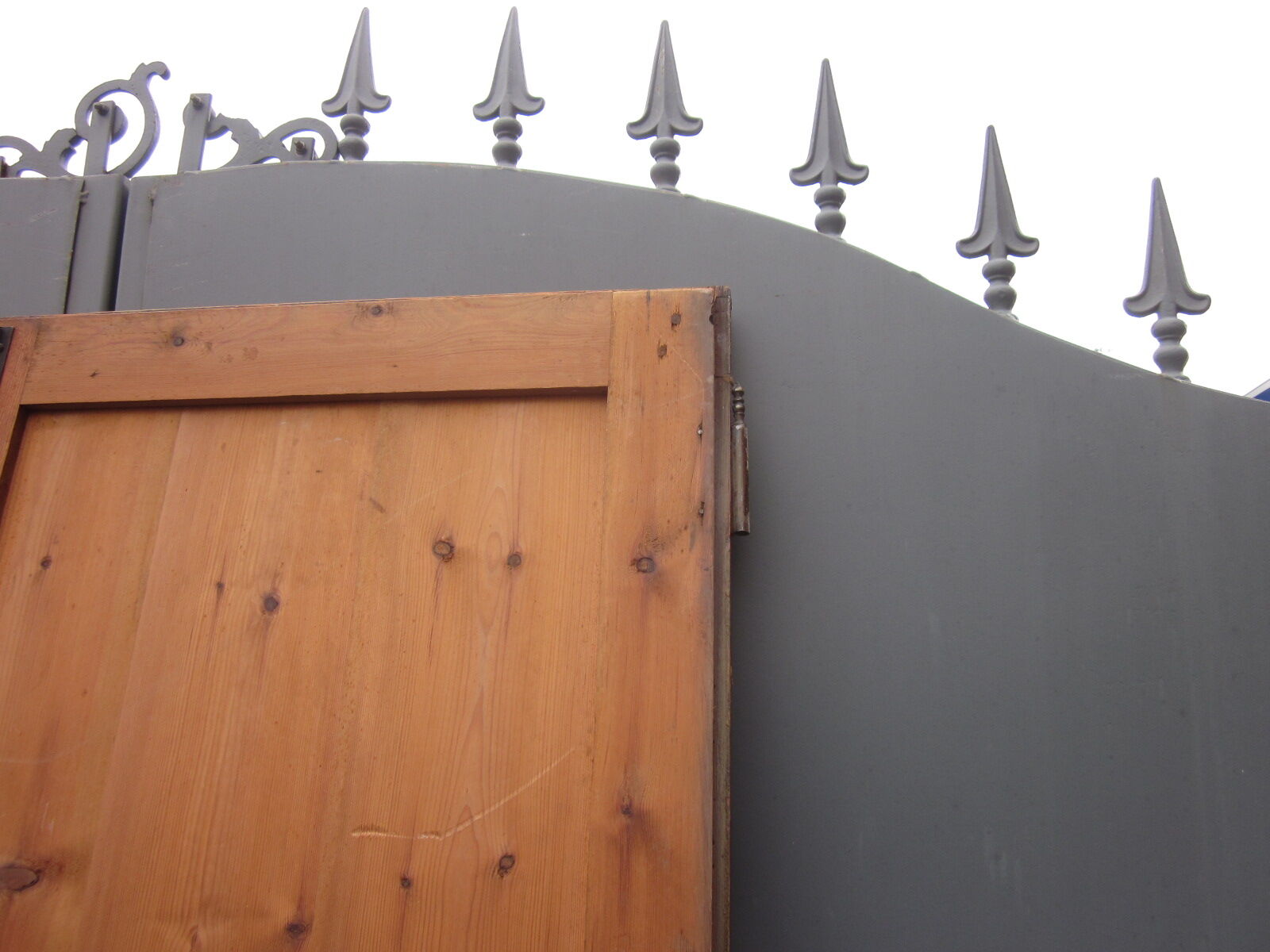 Paire de portes d'armoire