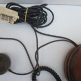 Reproduction of an old telephone in the early 1900s