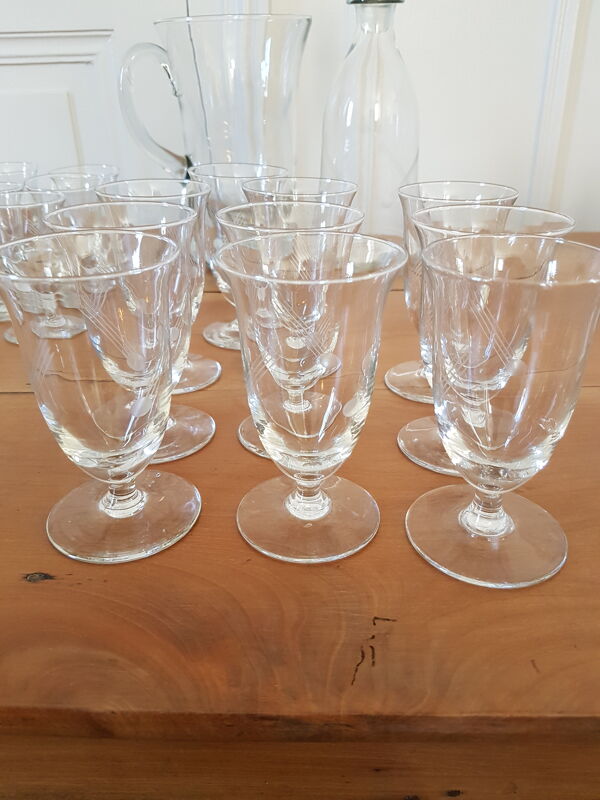 Service verres, carafe et pichet 33 pièces