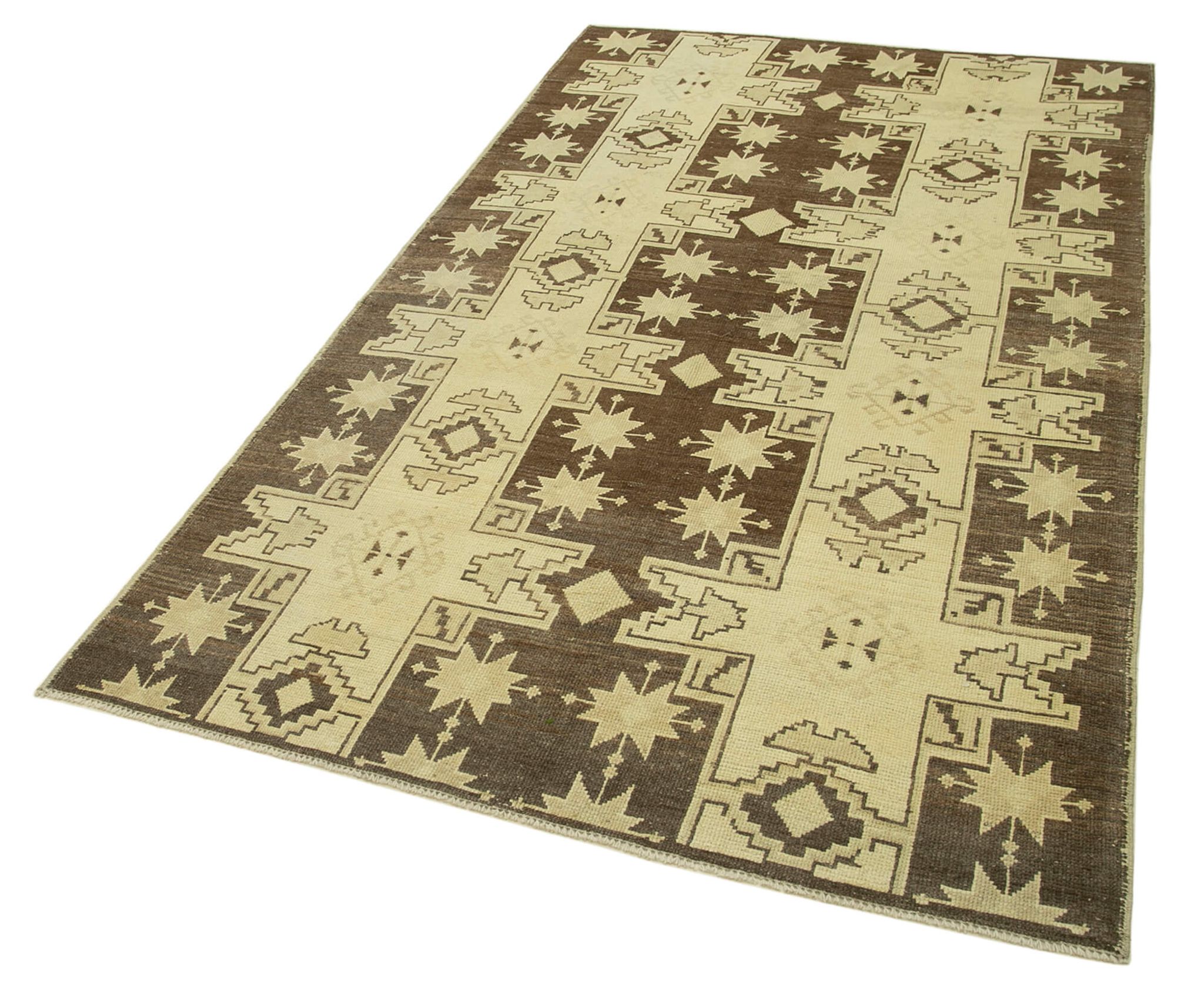 1950s hand-knotted turkish beige rug 135 cm x 236 cm