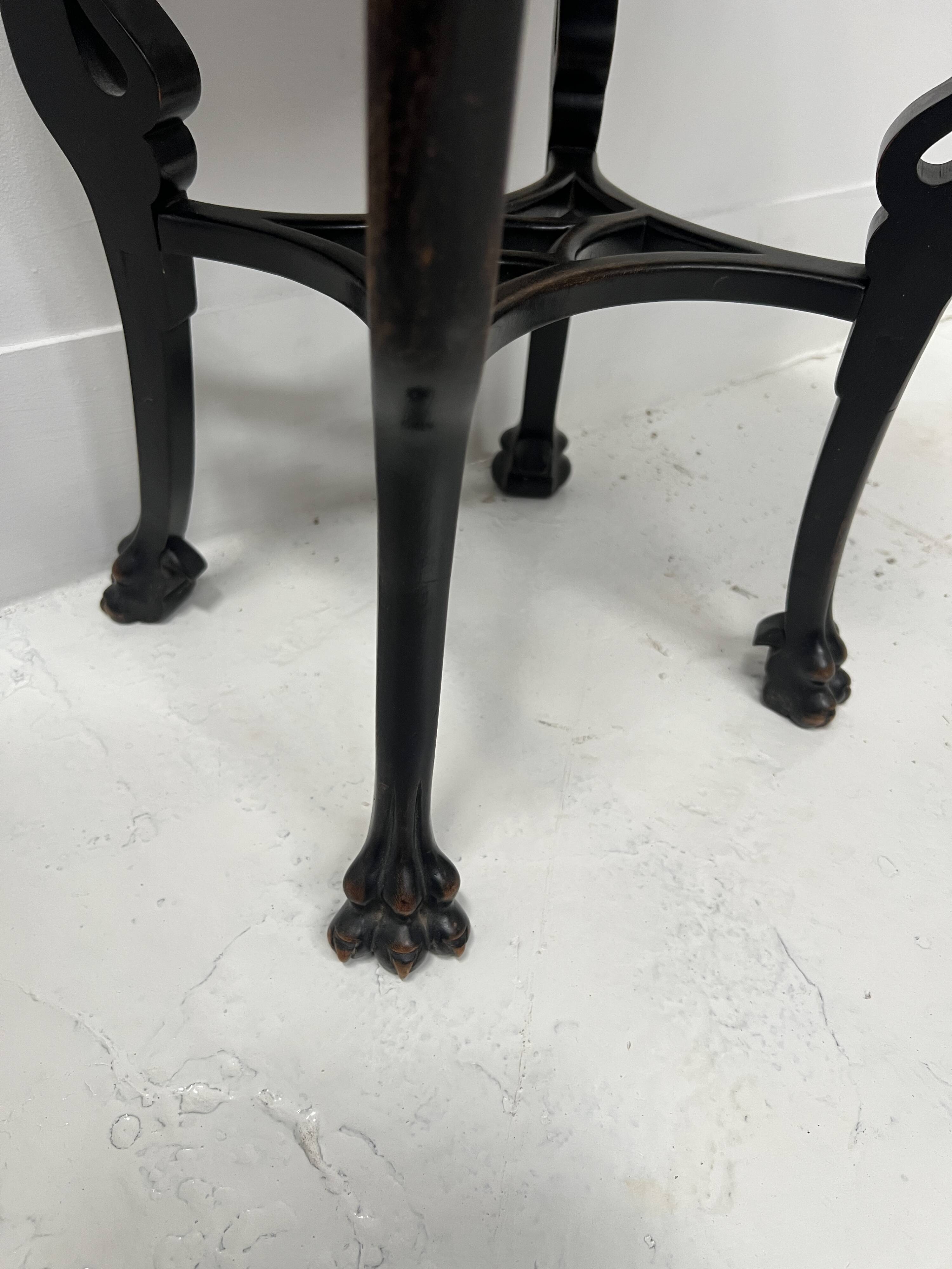 Asian style side table in natural wood, 20th century.