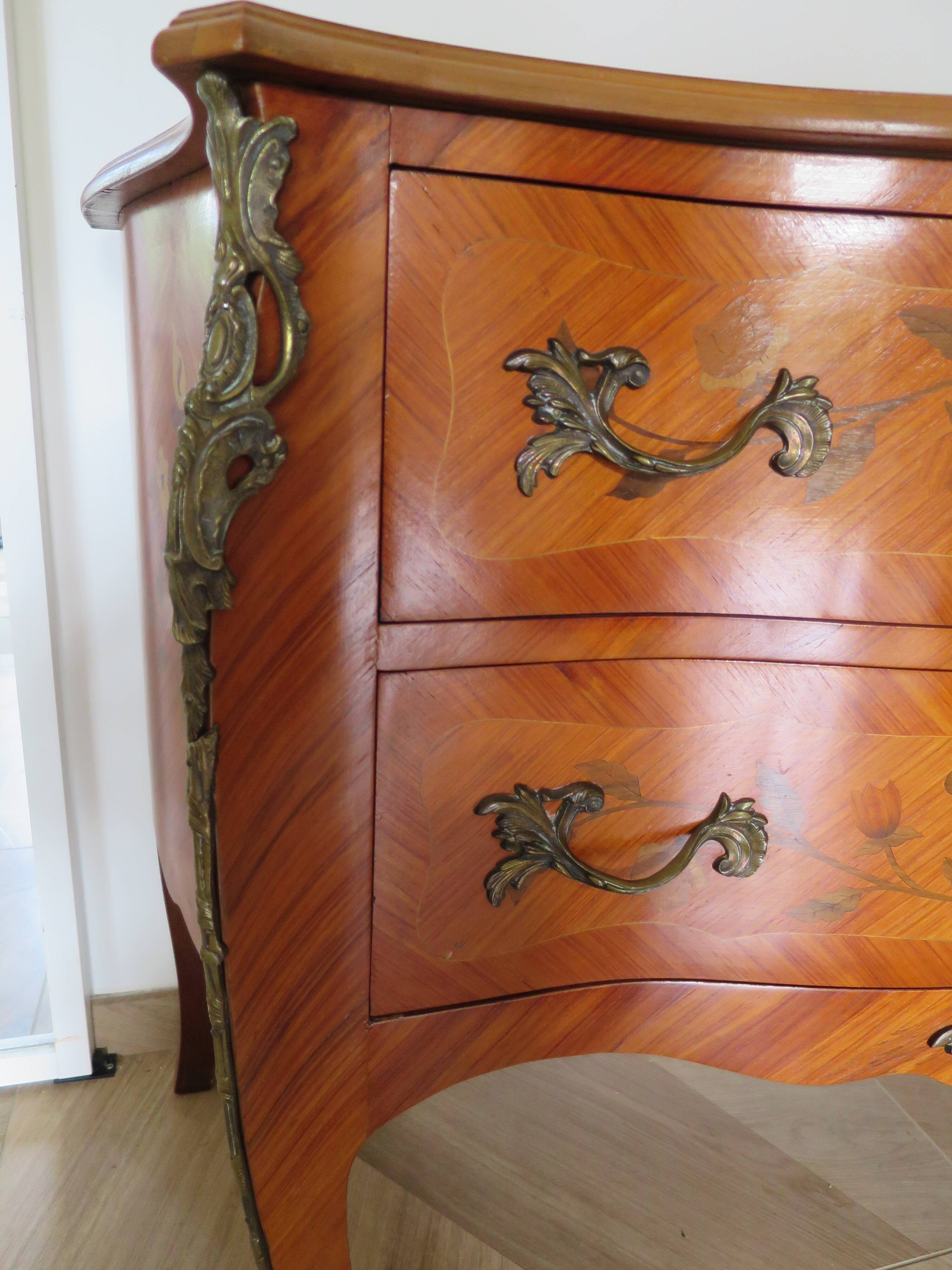 Louis XV commode - 2 drawers - floral marquetry - bronze ornament - 1950