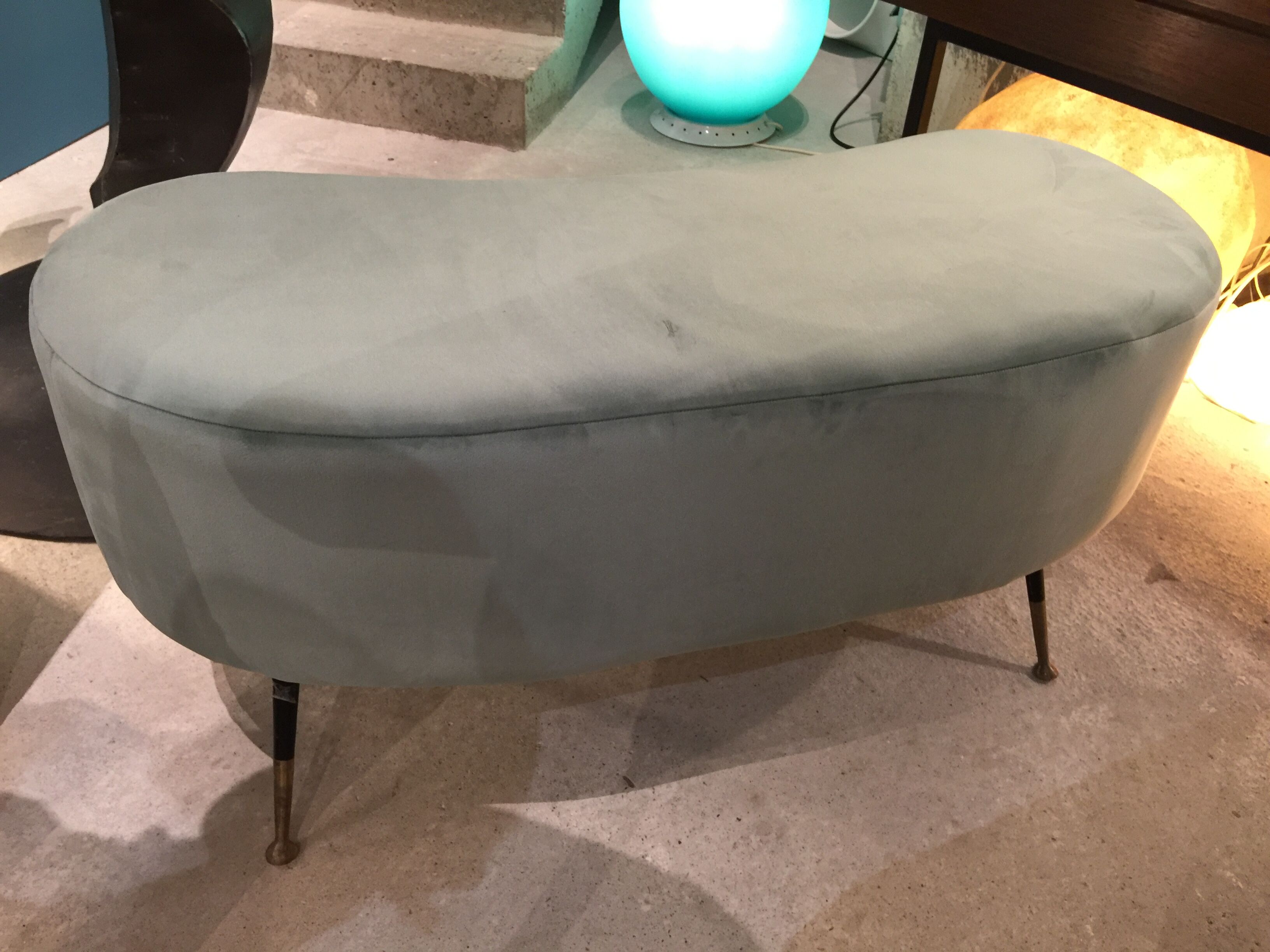 Bench in Velvet bean