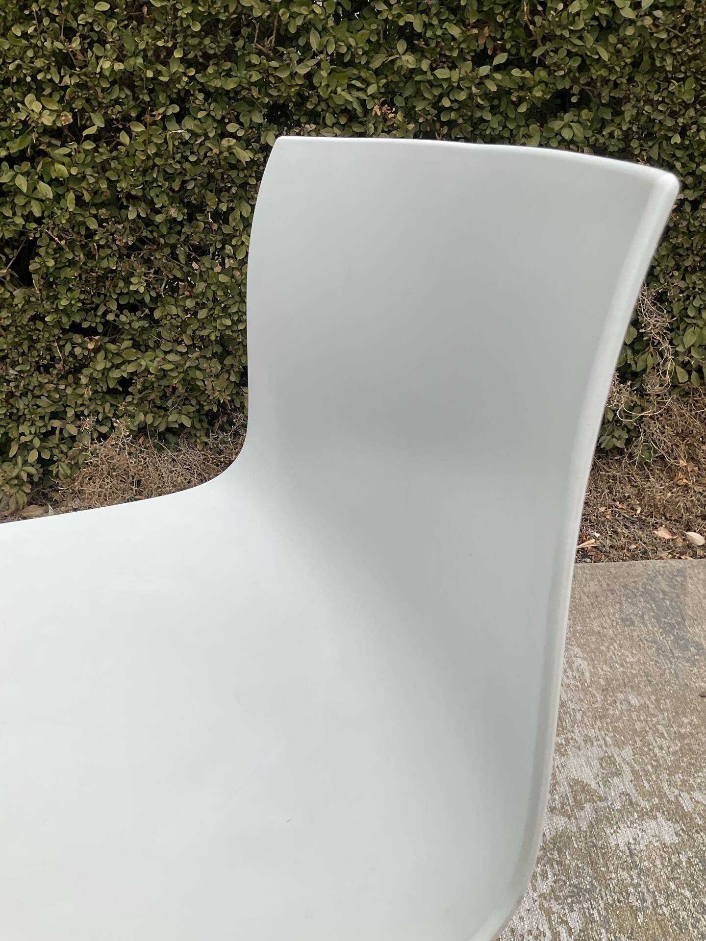 Chaise pivotante Catifa édition Arper par Lievore Alther