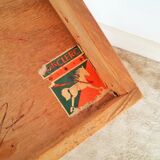Child desk desk