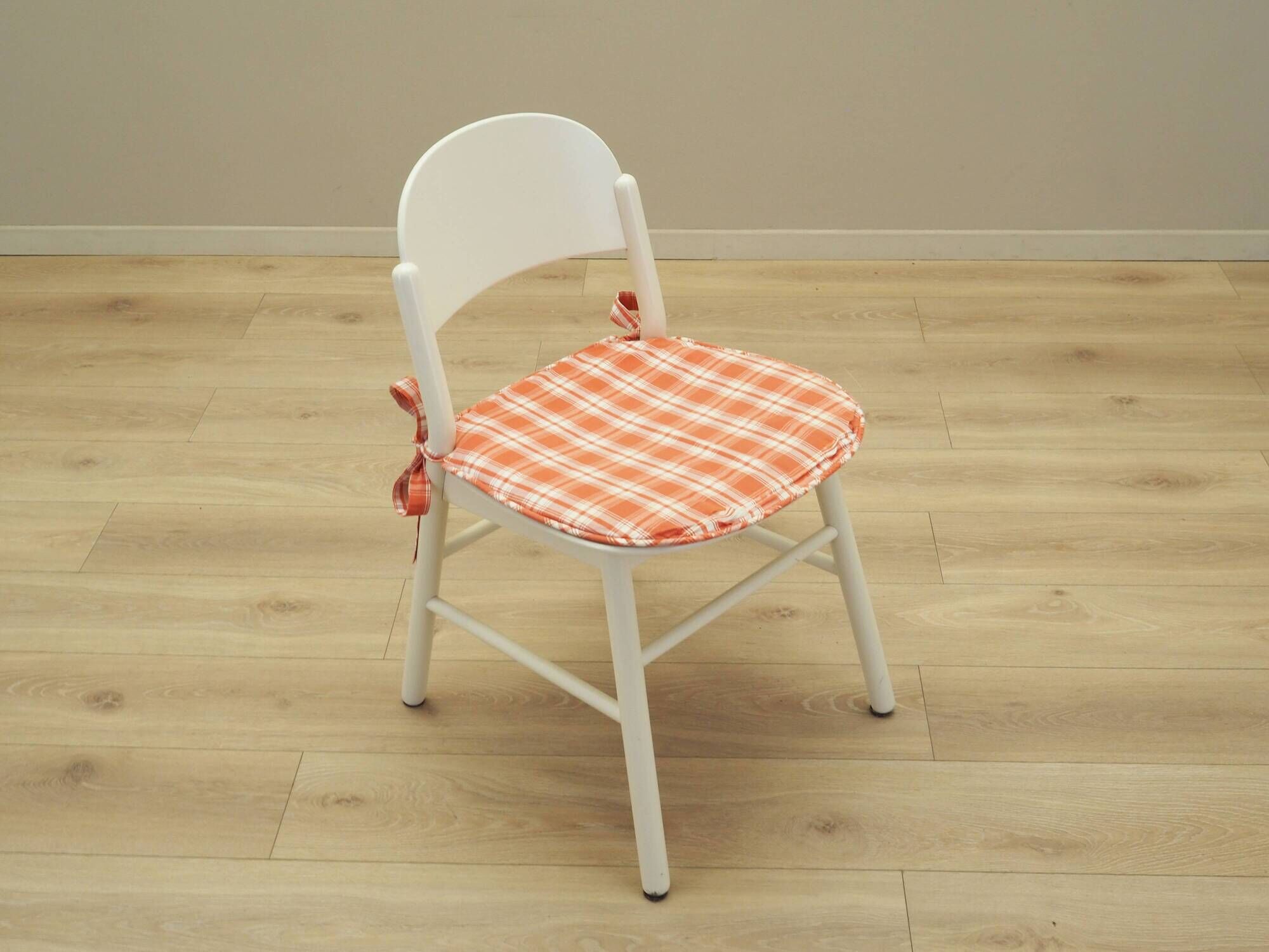 Set of four beech chairs, Italian design, 1970s, production: Italy