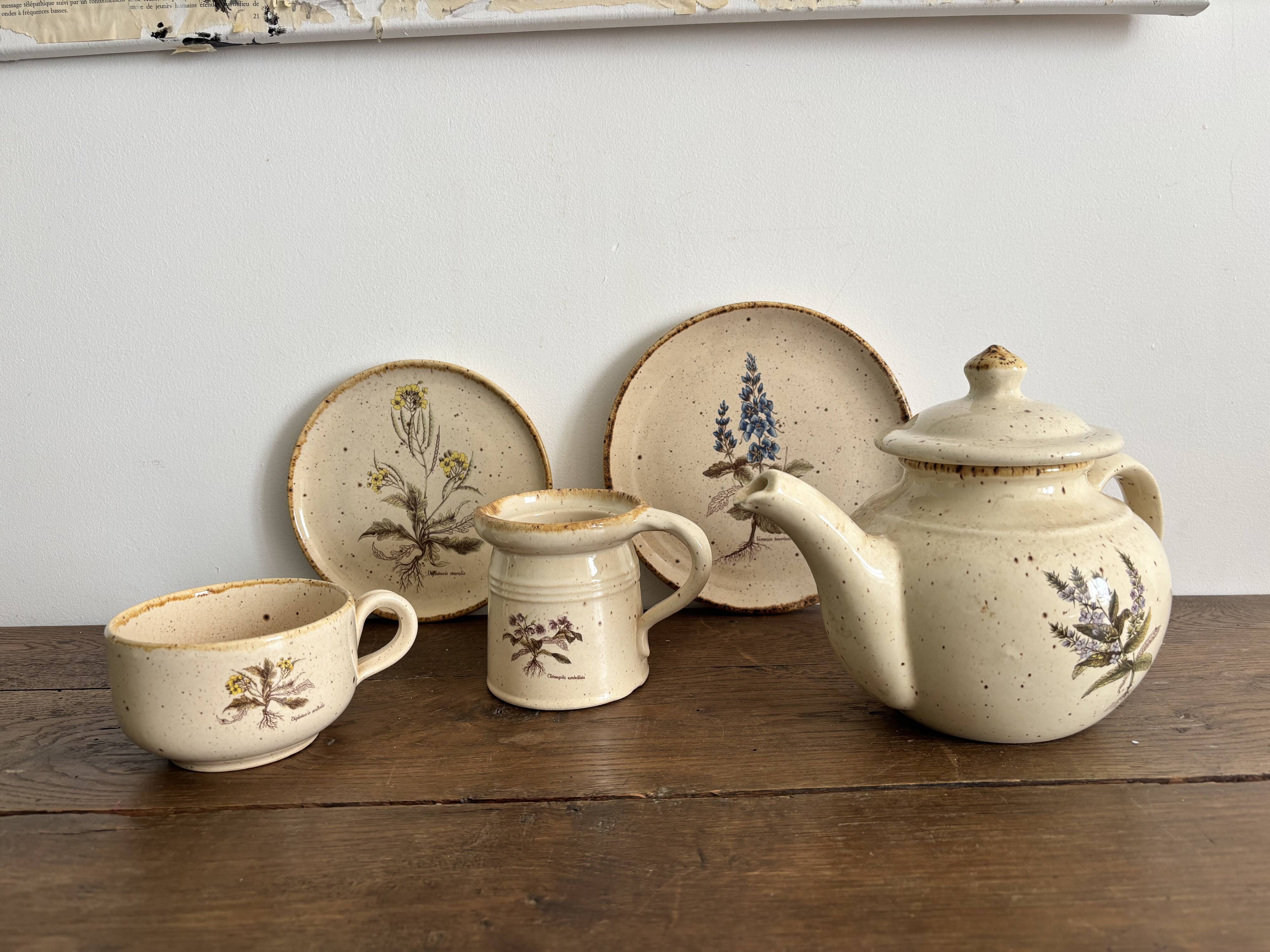 Vintage stoneware set – Botanical decoration / wildflowers – 1970s