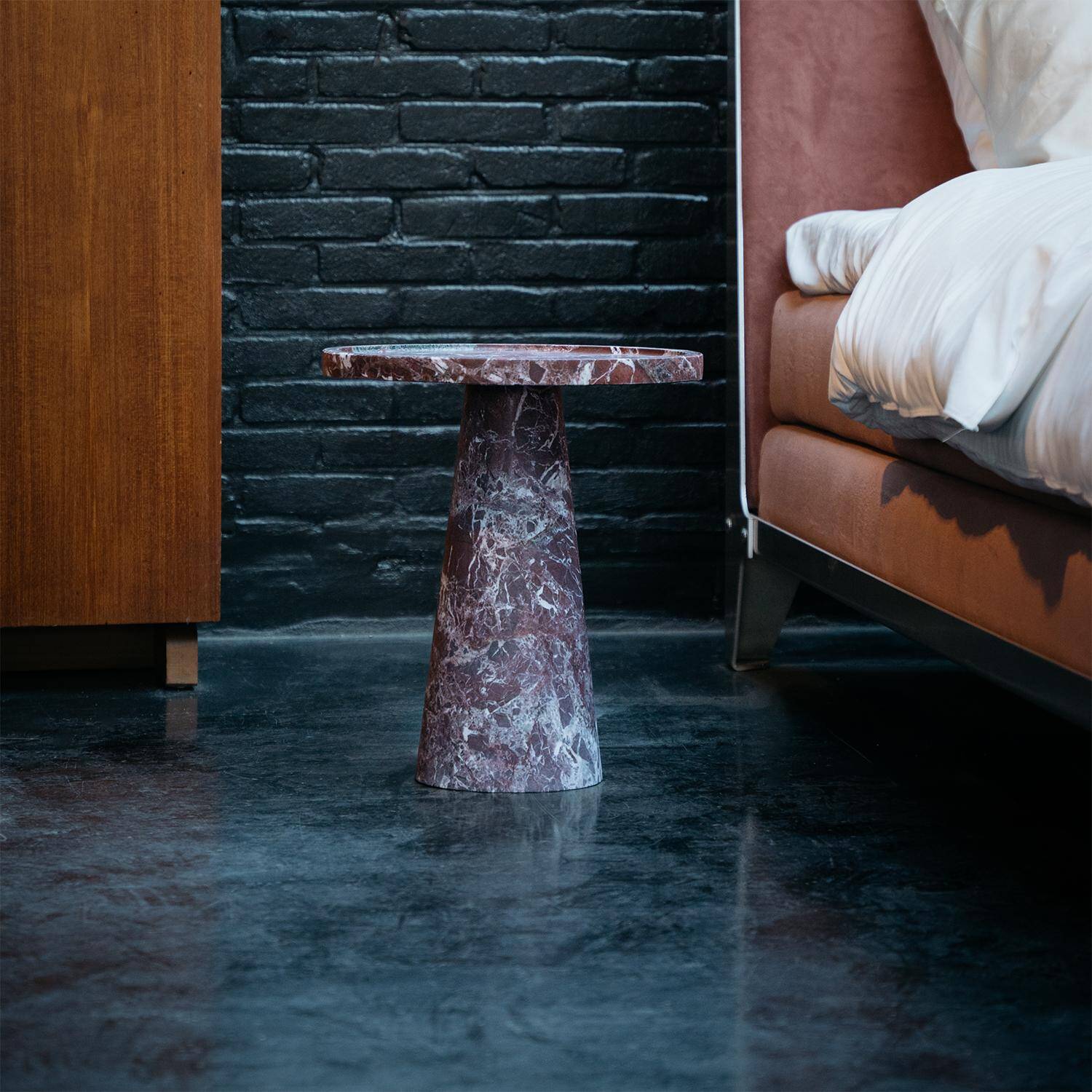 Side table in Rosso Levanto marble