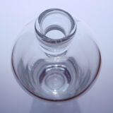 Signed carafe in transparent glass with cap