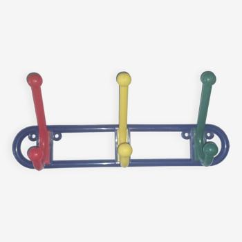 Four-color wall coat rack