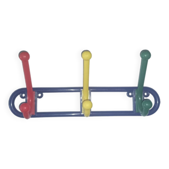 Four-color wall coat rack