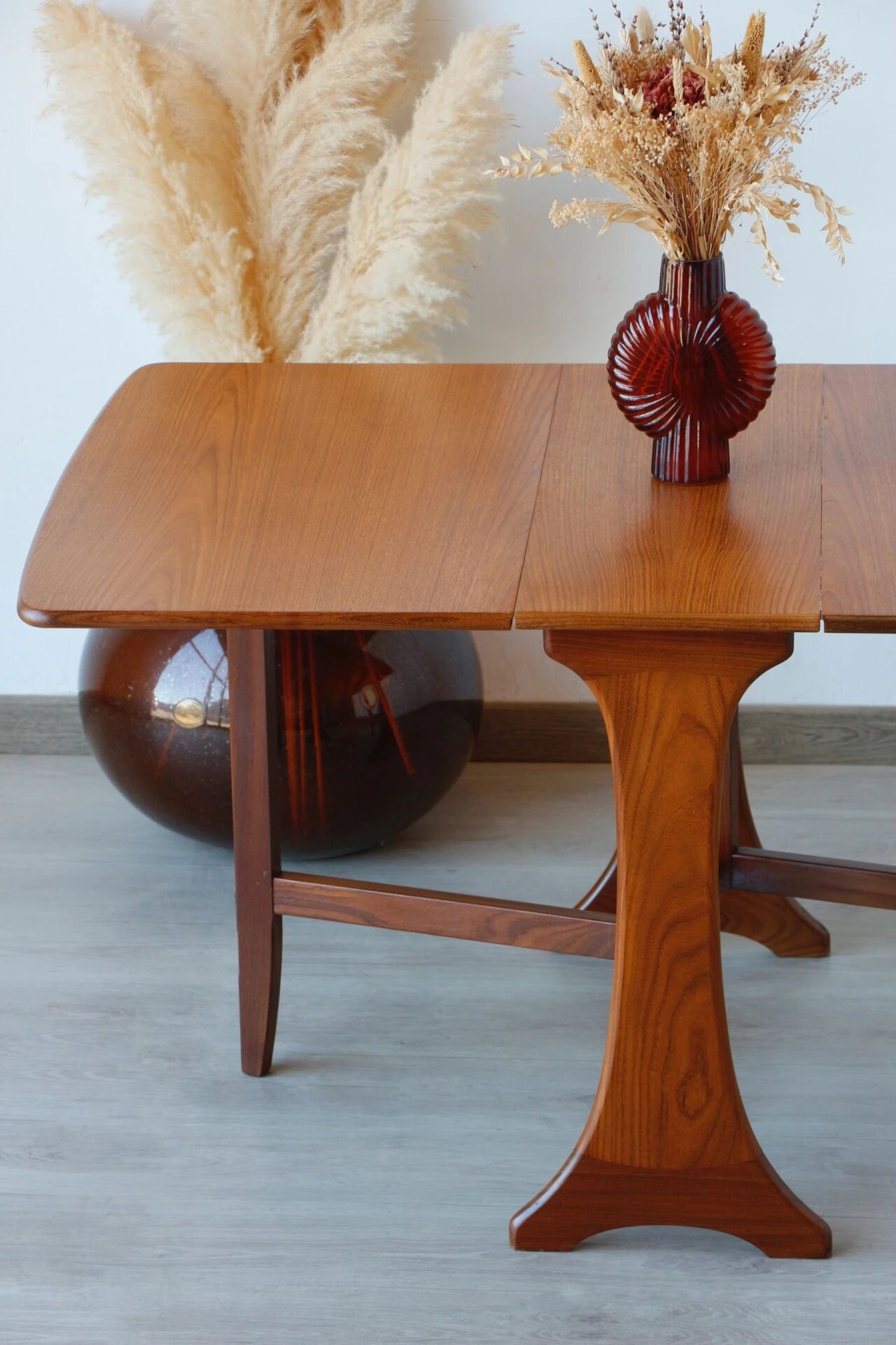 Table scandinave pliante en teck G-Plan
