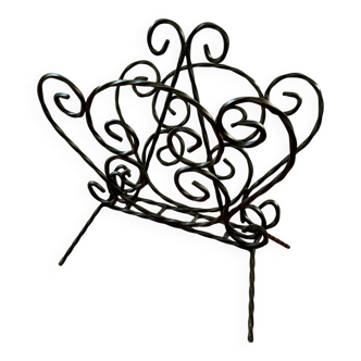 Wrought iron magazine rack