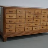 Meuble de mercerie ou comptoir de magasin ancien en érable et chêne britannique, années 1930