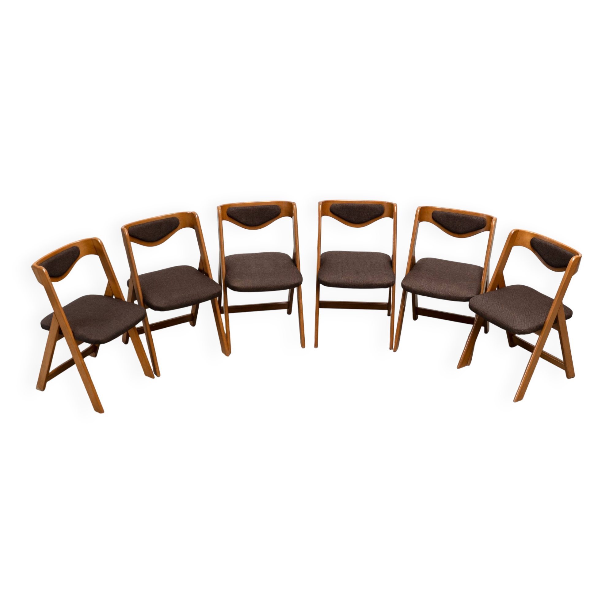 Ensemble de six chaises de salle à manger sculpturales italiennes.