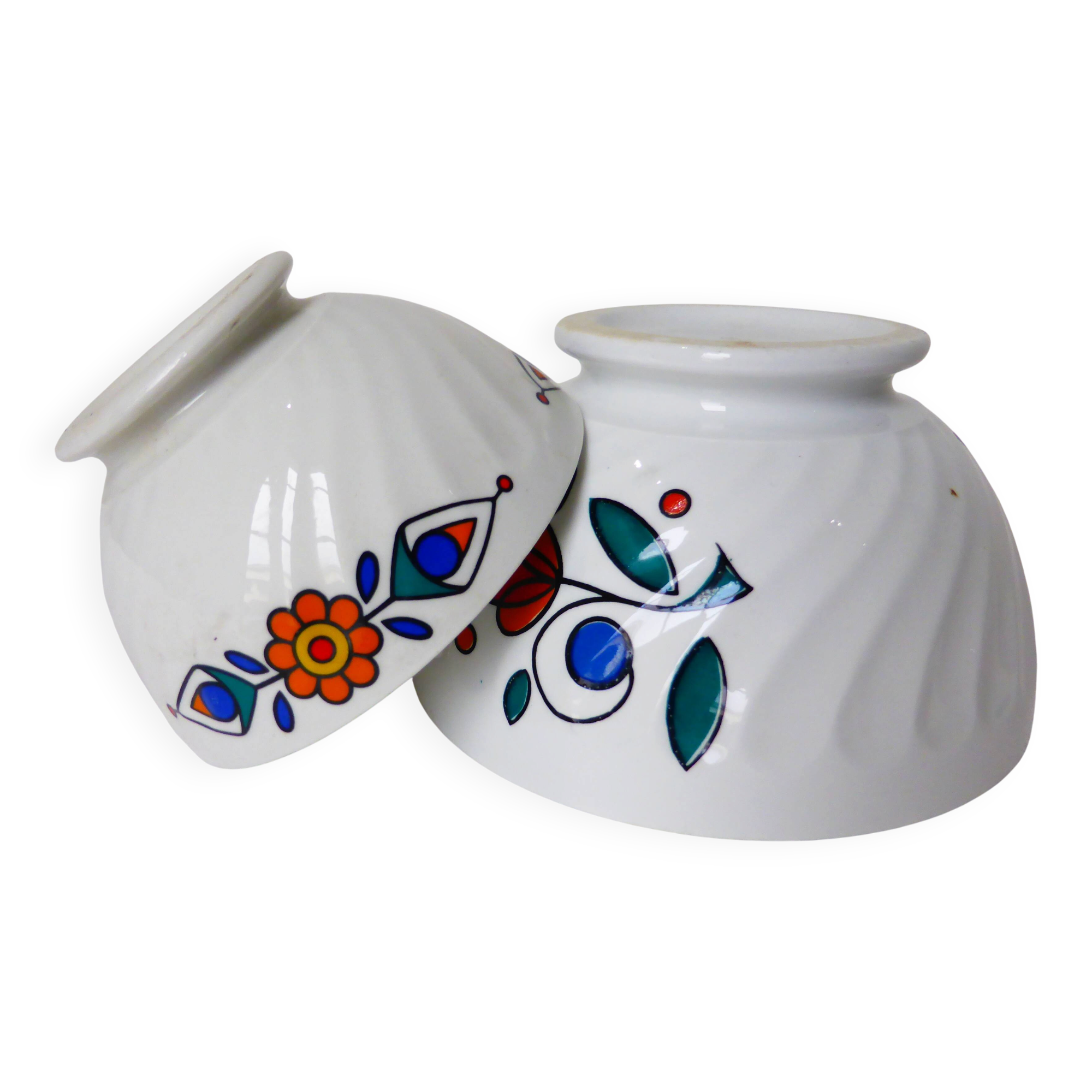 2 vintage Art Deco bowls 210104