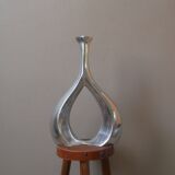 Contemporary design cast aluminum soliflore vase