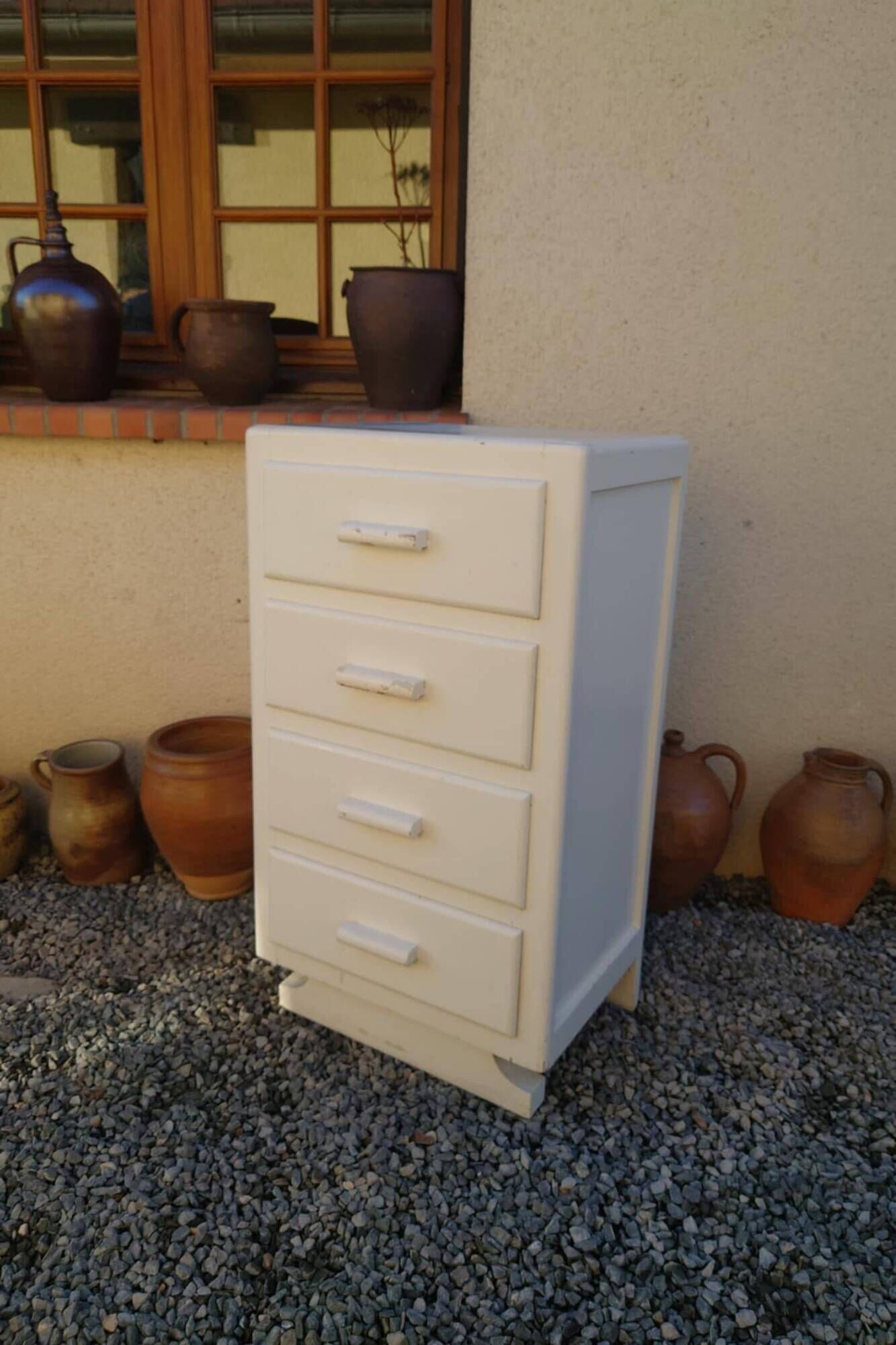 Art Deco chest of drawers in white painted wood with 4 drawers