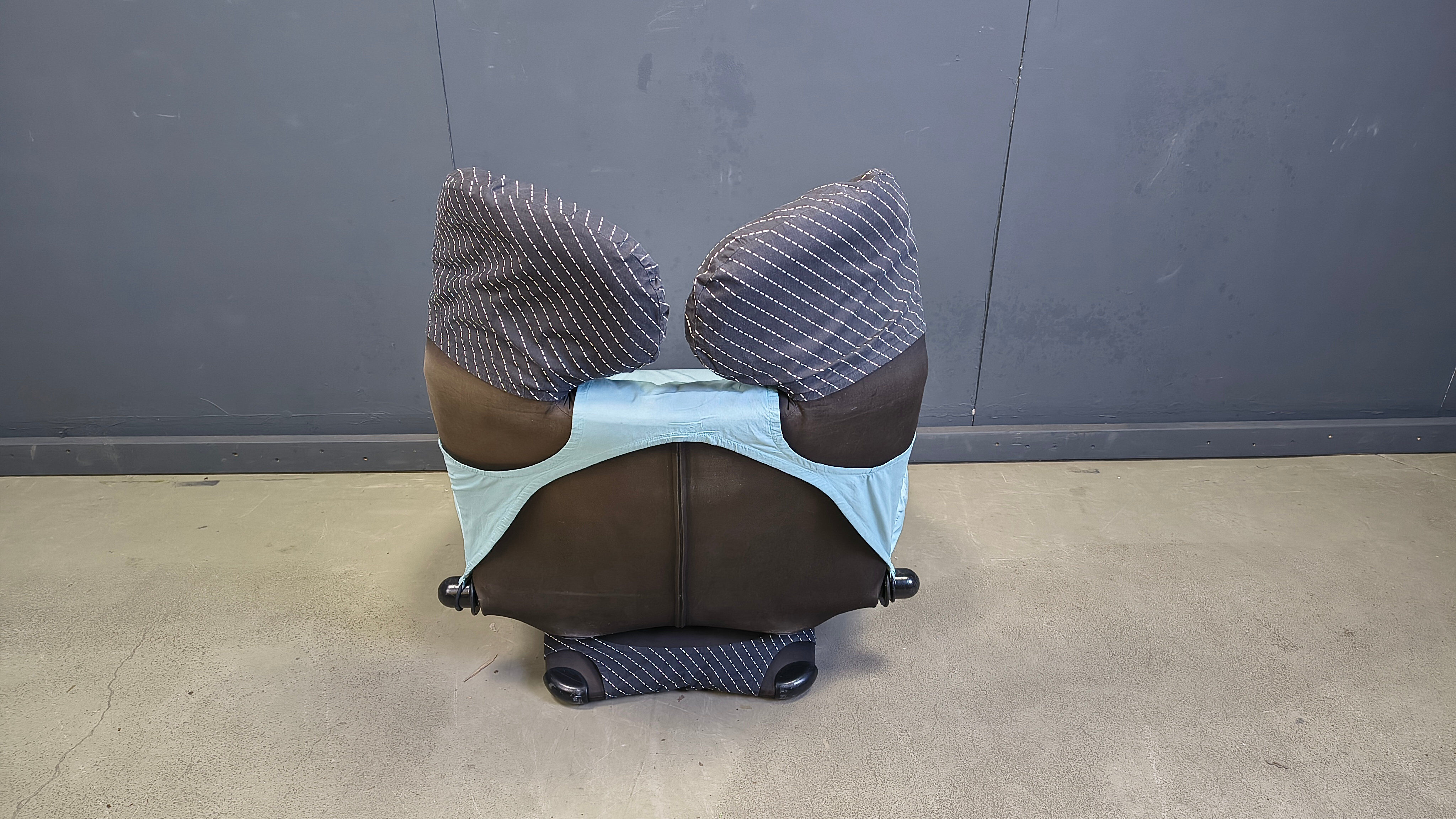 Wink easy chair designed by Toshiyuki Kita for Cassina, 1980s