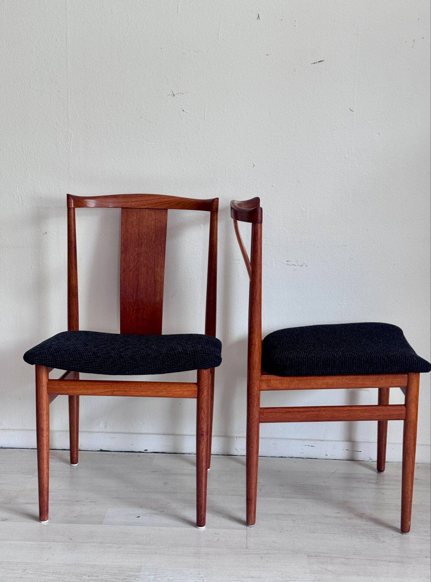 6 Danish mid-century teak chairs by Henning Sørensen for Danex from the 1960s.