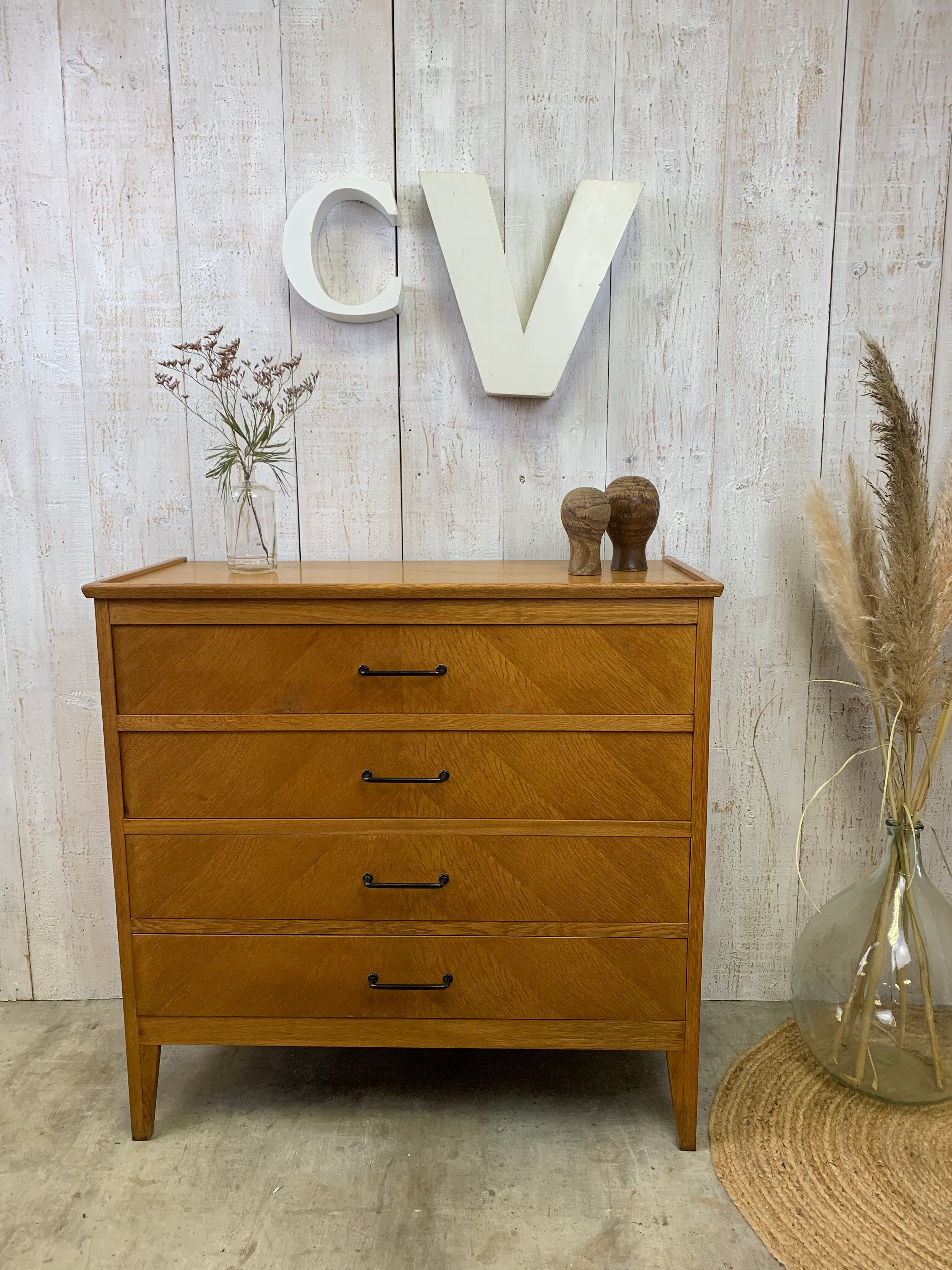 Vintage chest of drawers