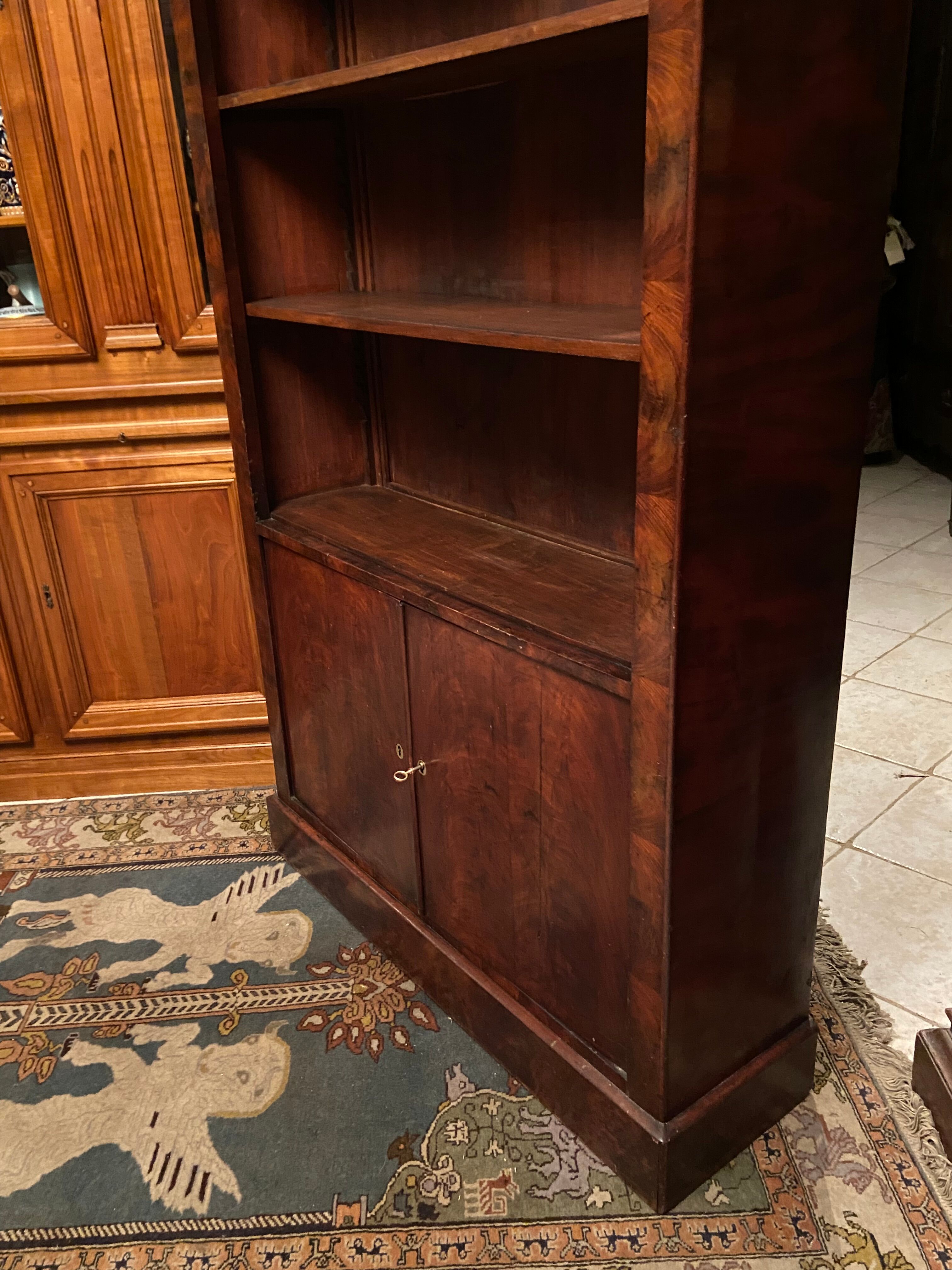 Fine mahogany library of the 1830s Louis-Philippe