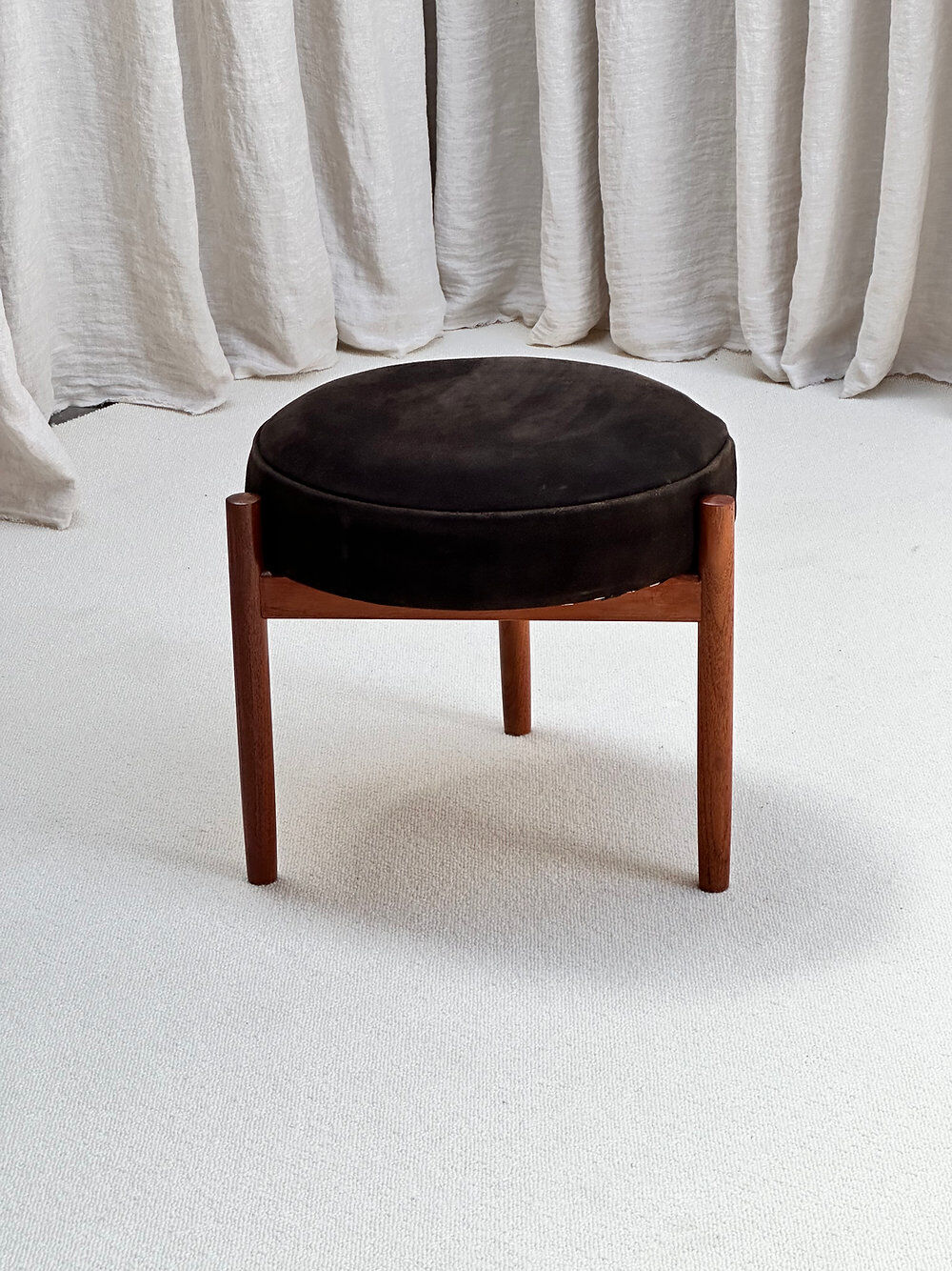 Teak and suede footstool, Hugo Frandsen, Spottrup Mobelfabrik, Denmark