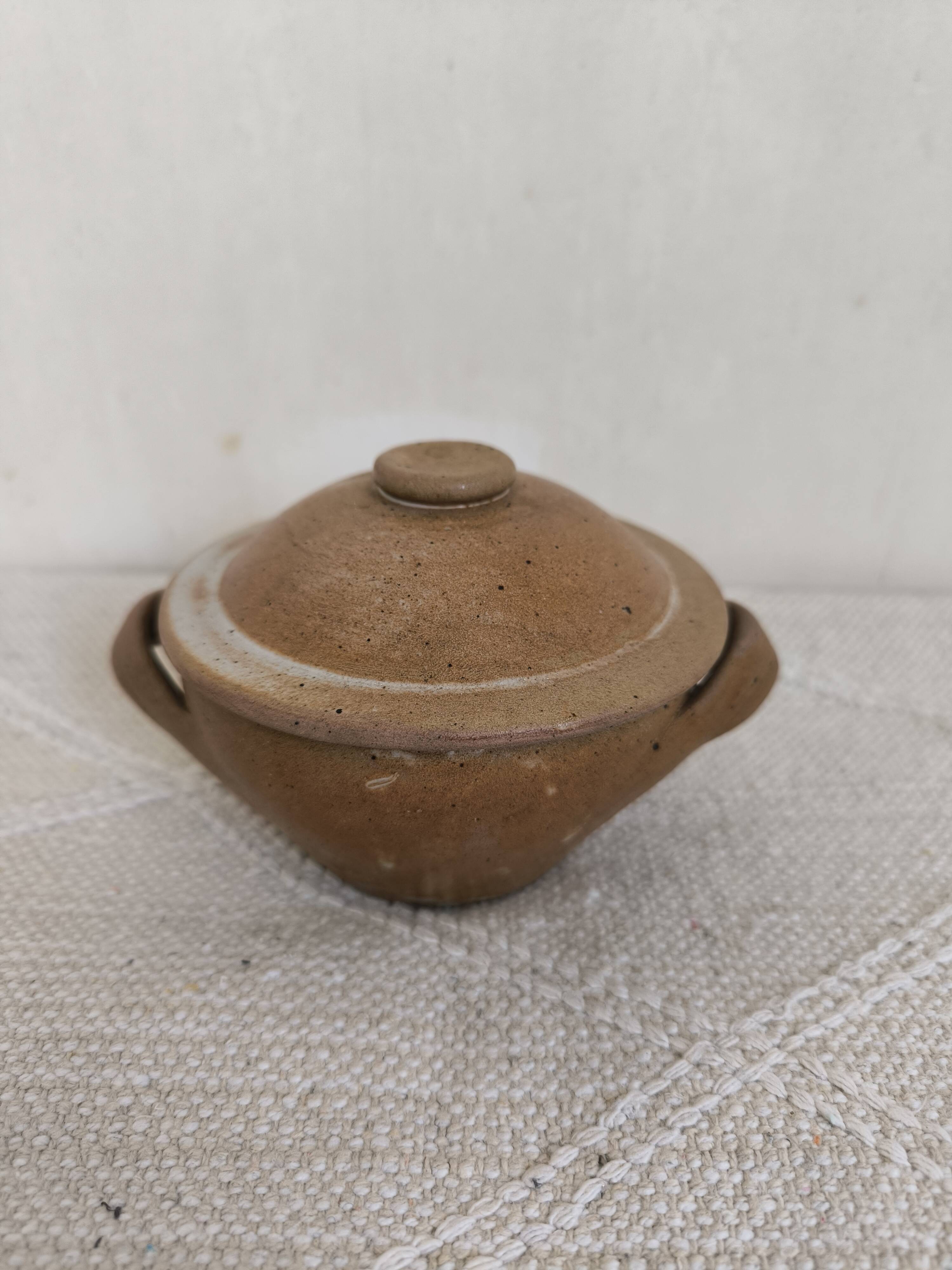 Stoneware pot (old retro vintage)