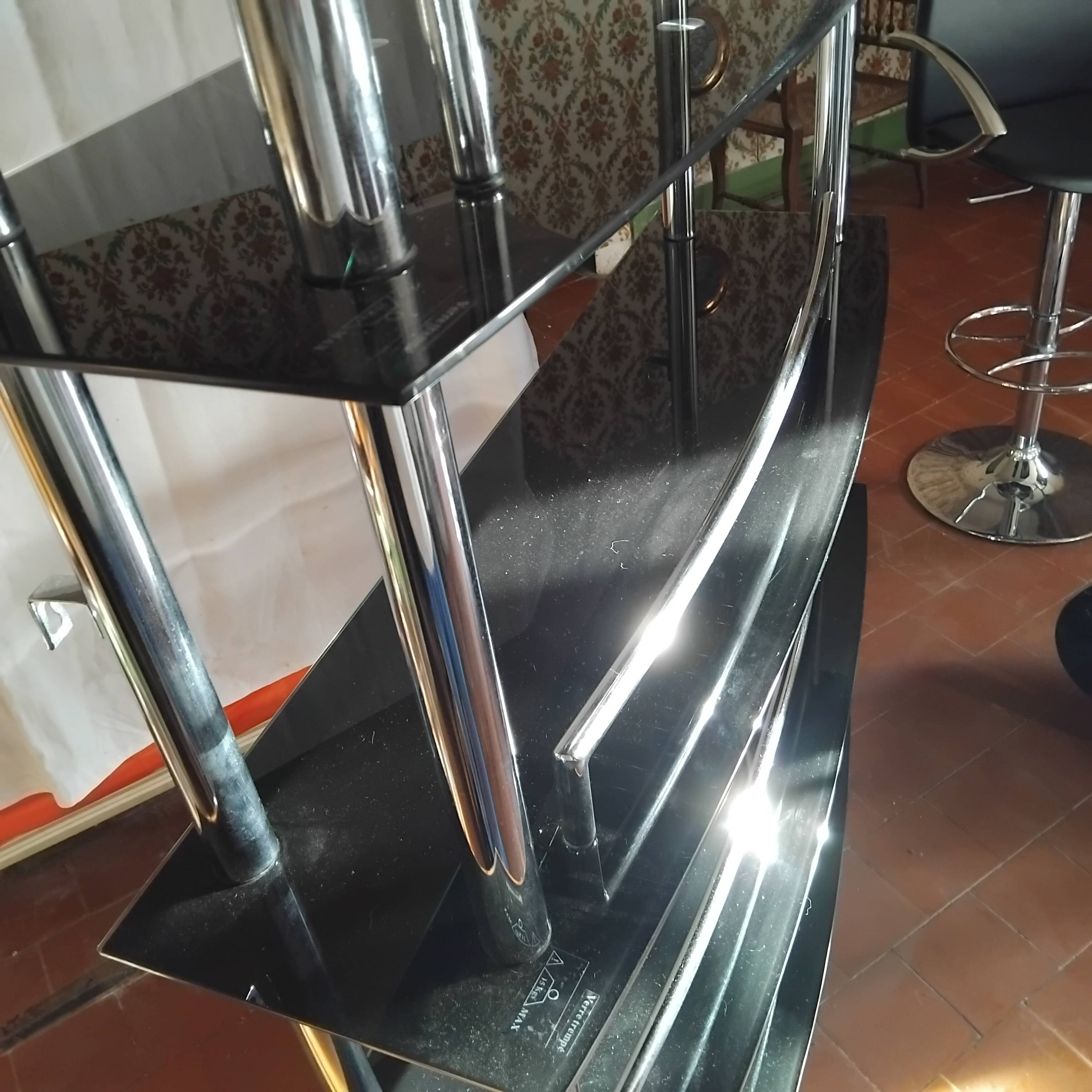 Bar set, tempered glass shelf and 2 stools