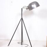 Industrial lamp with adjustable aluminum lampshade