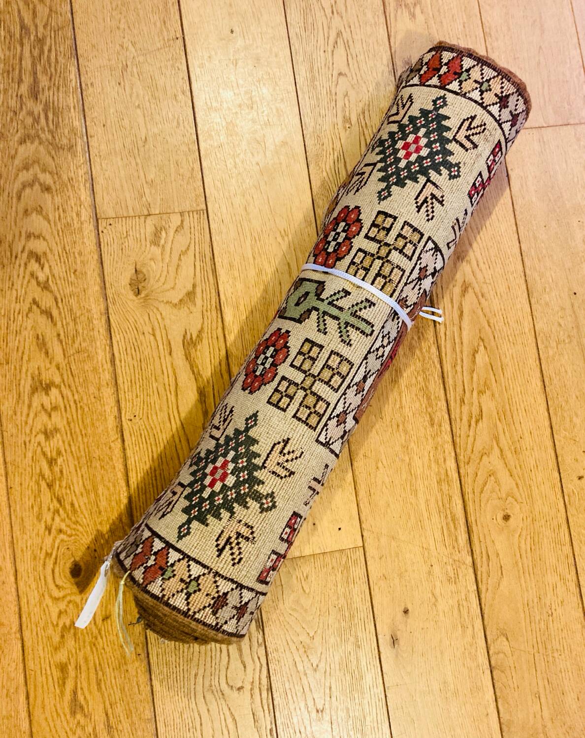 Hand-knotted oriental rug made of pure wool.