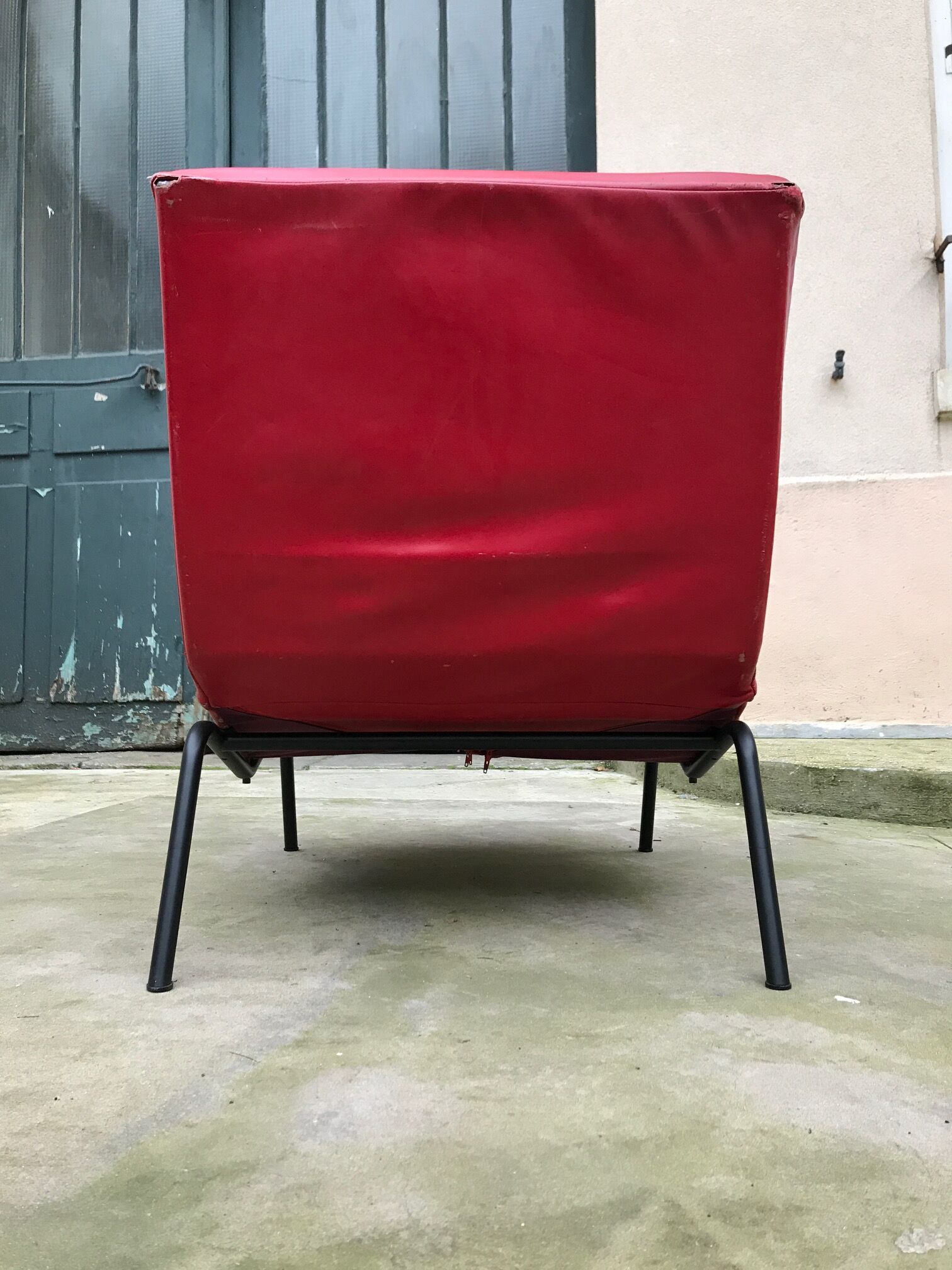 Chauffeuse CM 194 par Pierre Paulin 1957