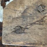 2 tripod stools