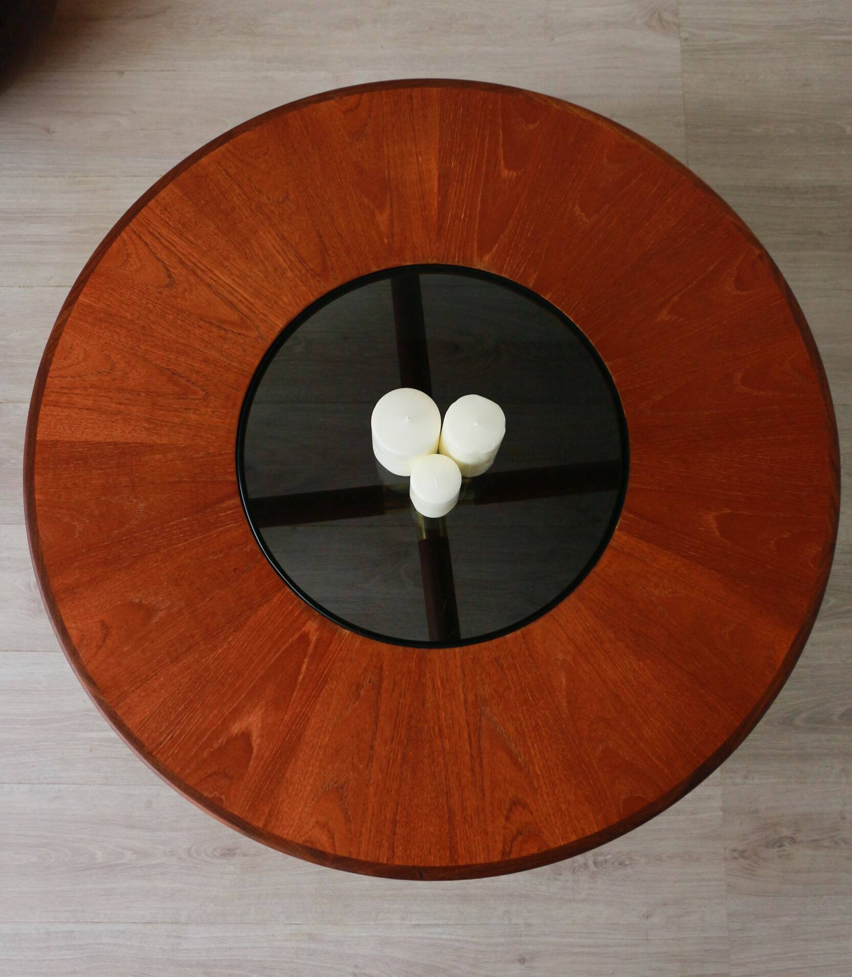 Round coffee table - Model 8058 - G Plan