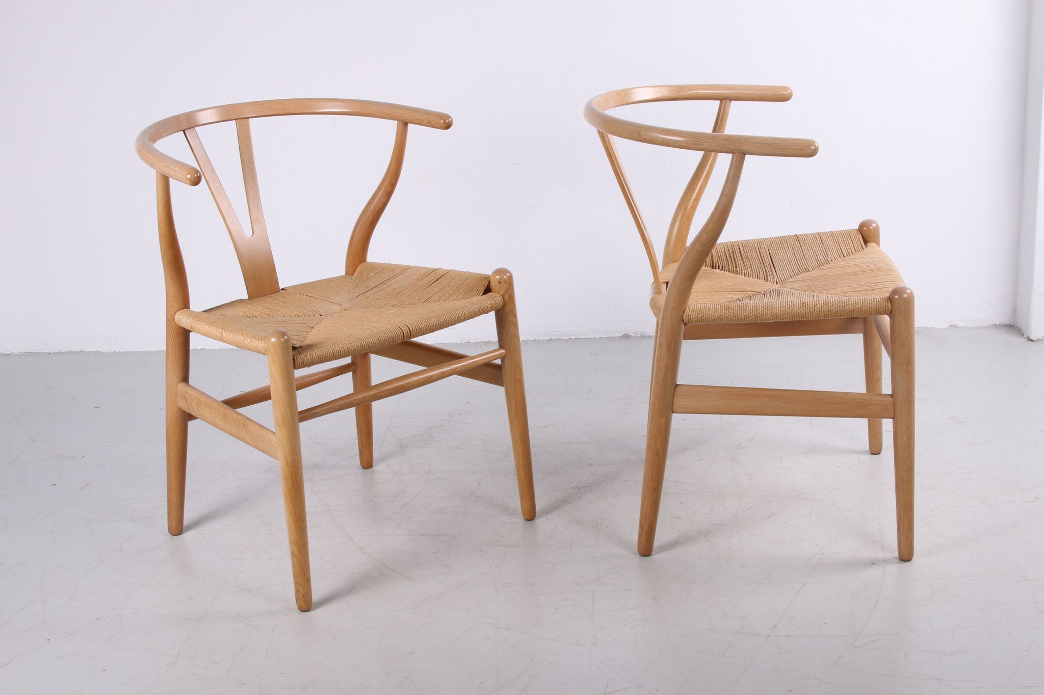 Set of two oak CH24 'Wishbone' chair by Hans J. Wegner for Carl Hansen, 1960
