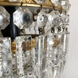 Ceiling light or pendant light with tassels