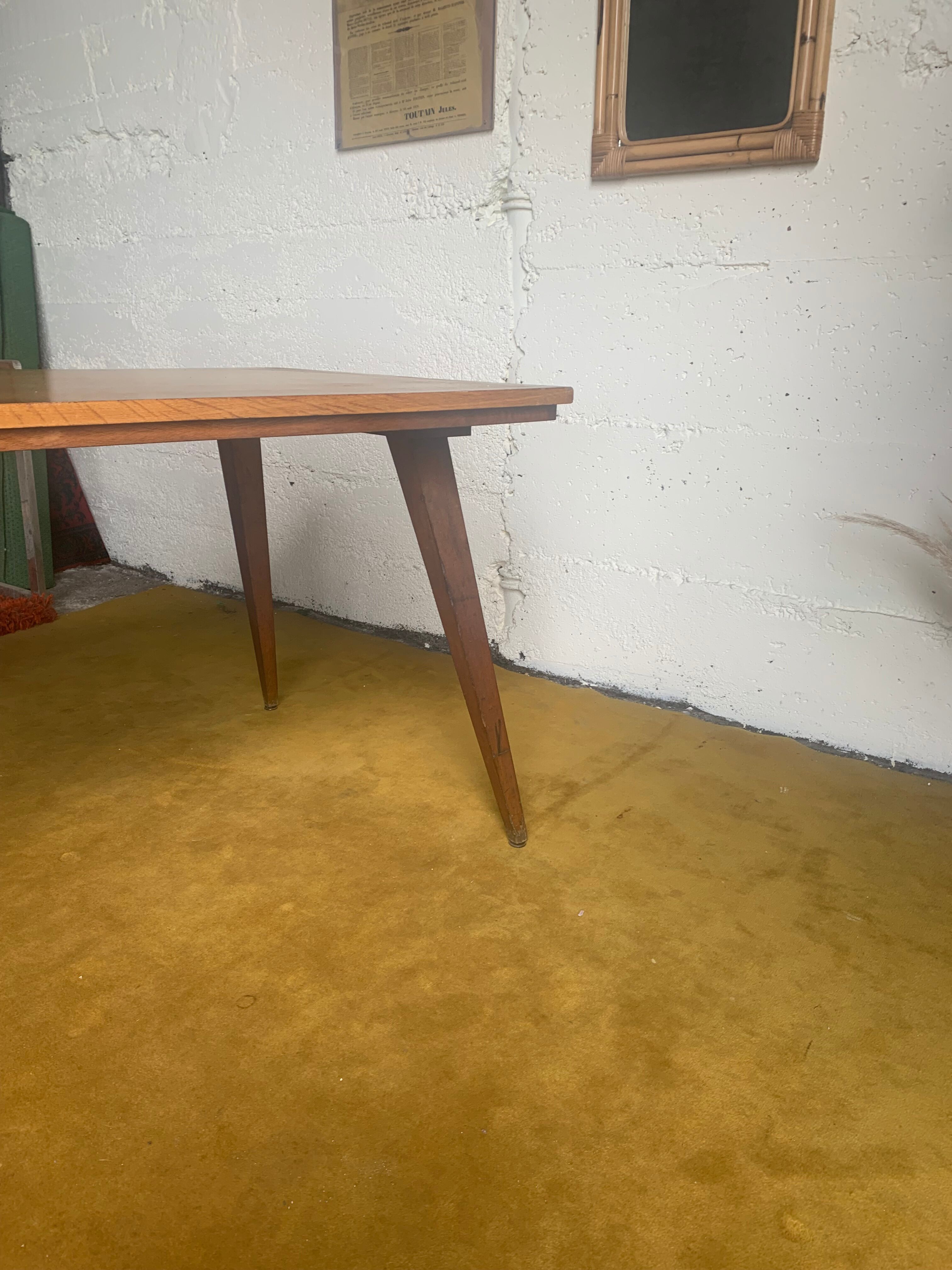 Table pieds pieds compas année 50.