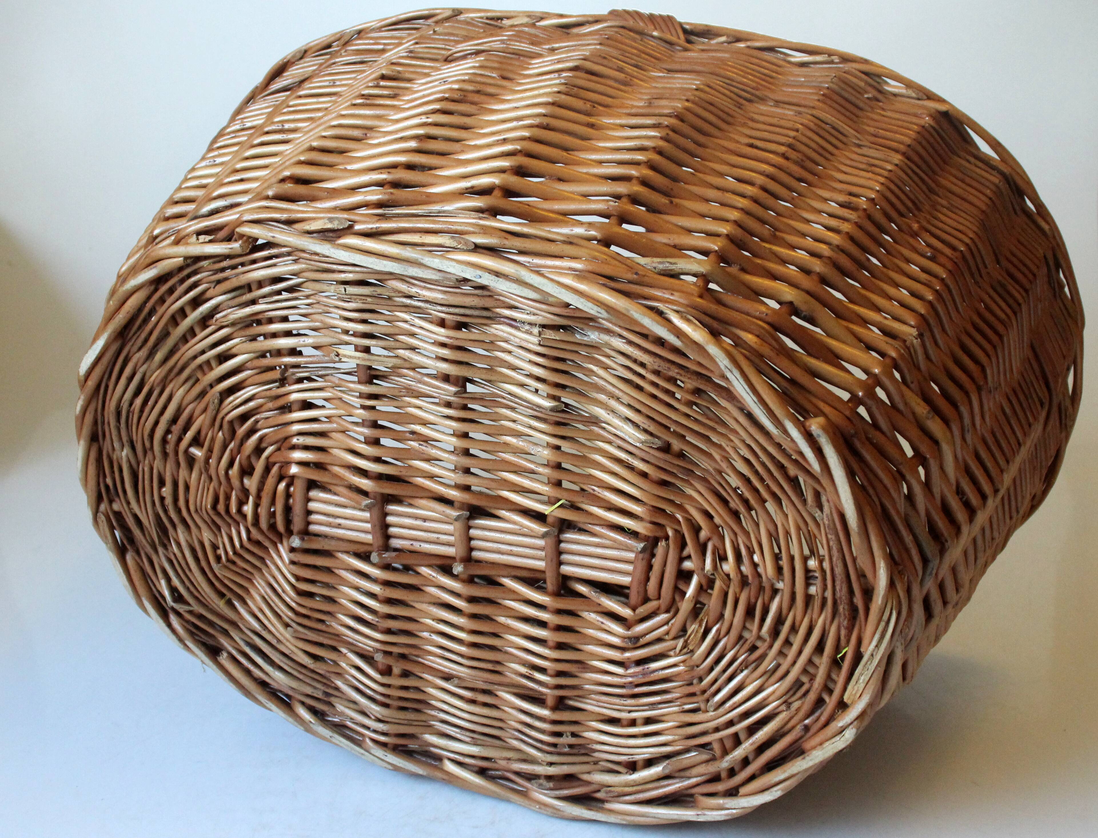 Panier en osier années 1980
