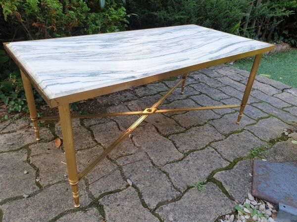 Table basse en marbre et laiton