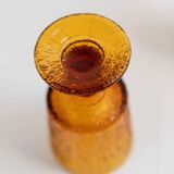 Lot of 4 vintage wine glasses from the 1970s, textured amber on a stem, design by Timo Sarpaneva for Iittala.