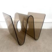 Porte revue en Plexiglas fumé Michel Dumas 