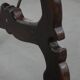 Table espagnole antique du début du XVIIIe siècle avec un pied en fonte.