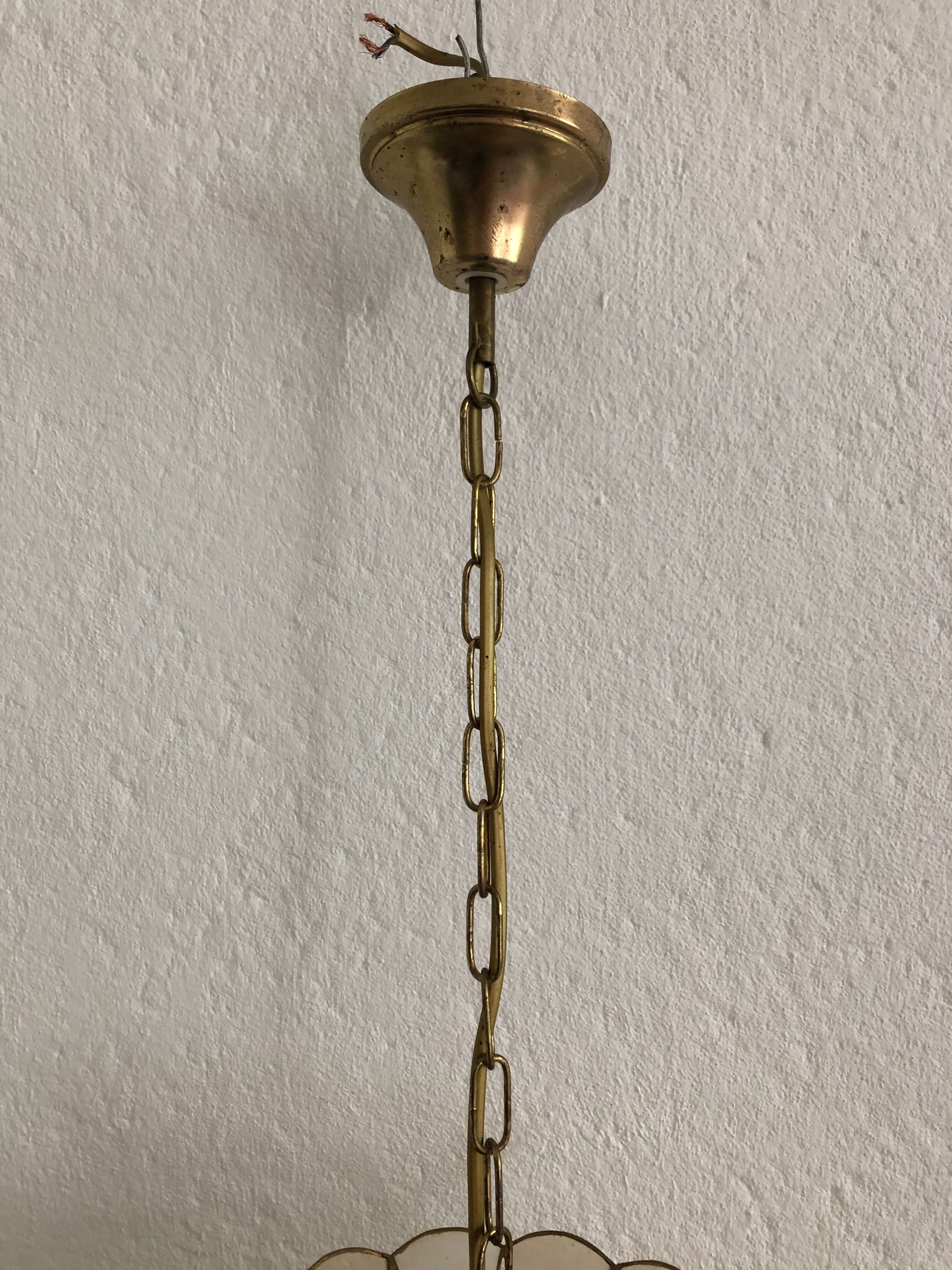 Mother-of-pearl hanging lamp