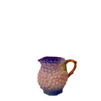 Grape barbotine carafe