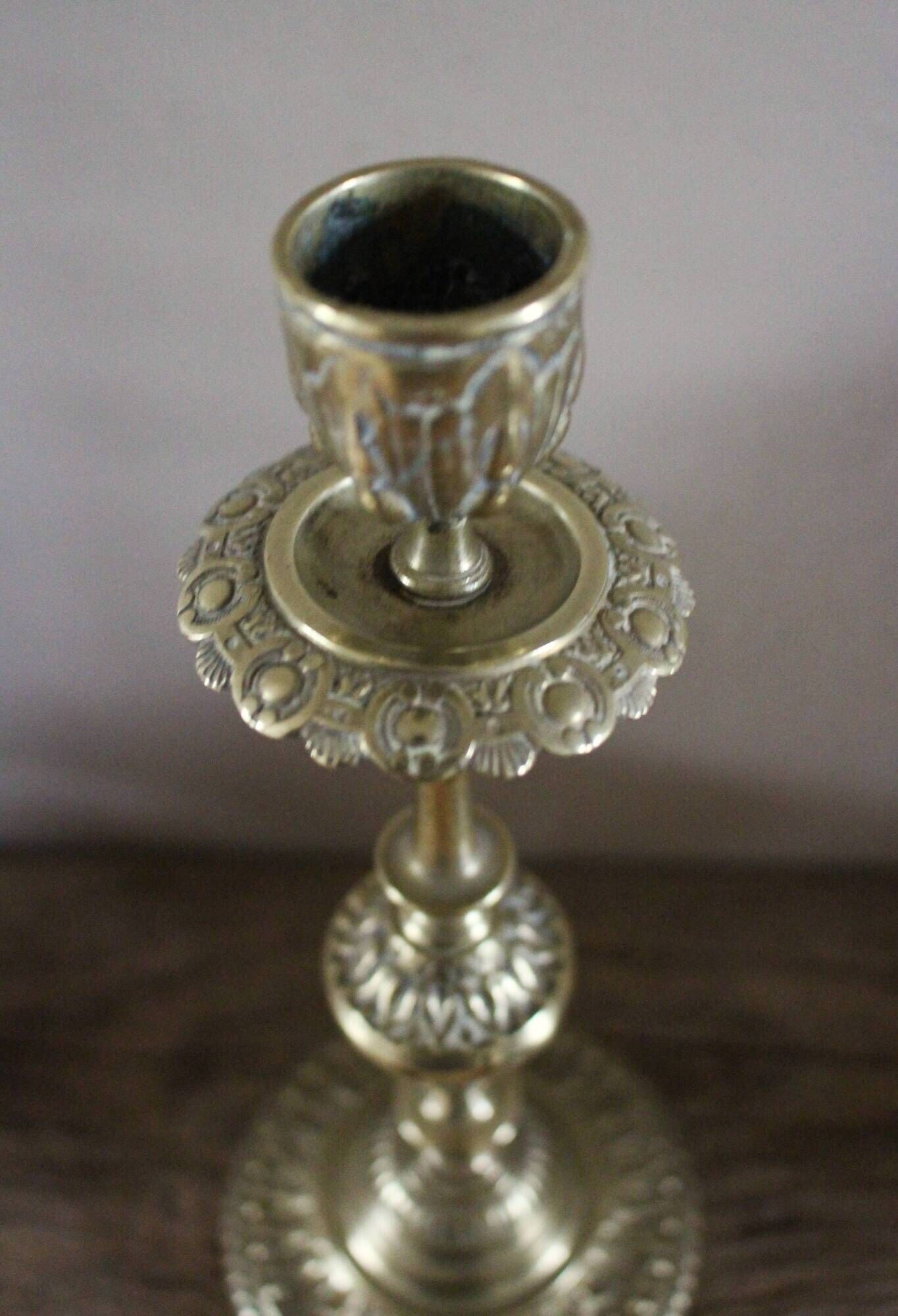 Candle holder brass corolla decor candle