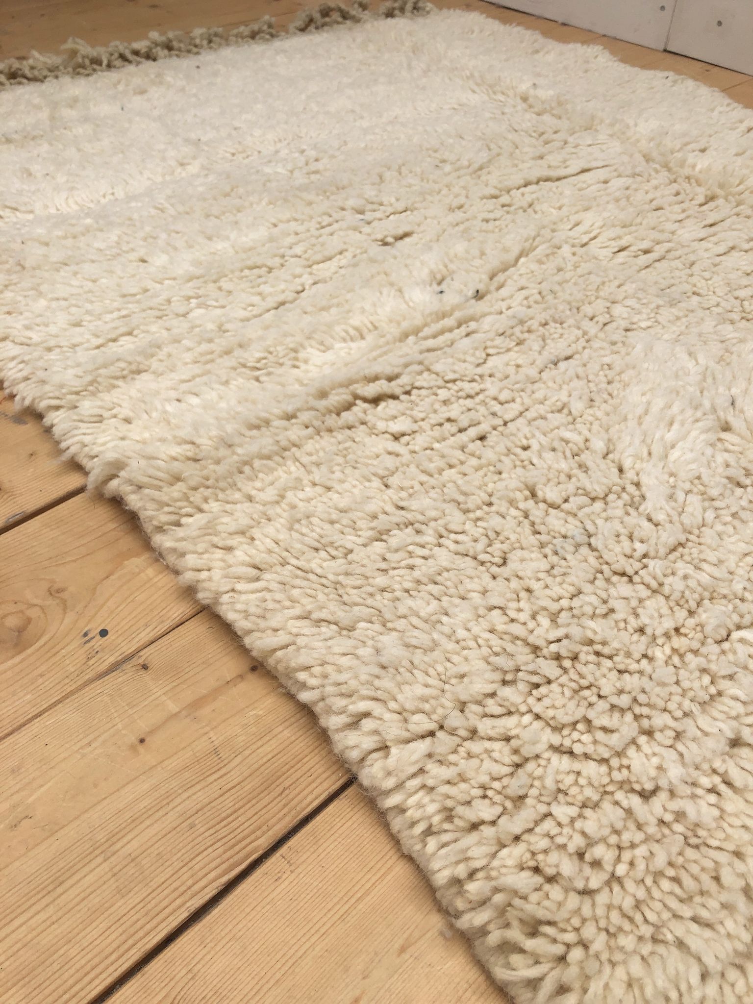 Moroccan berber carpet beni ouarain natural ecru uni 1, 42x0, 97m