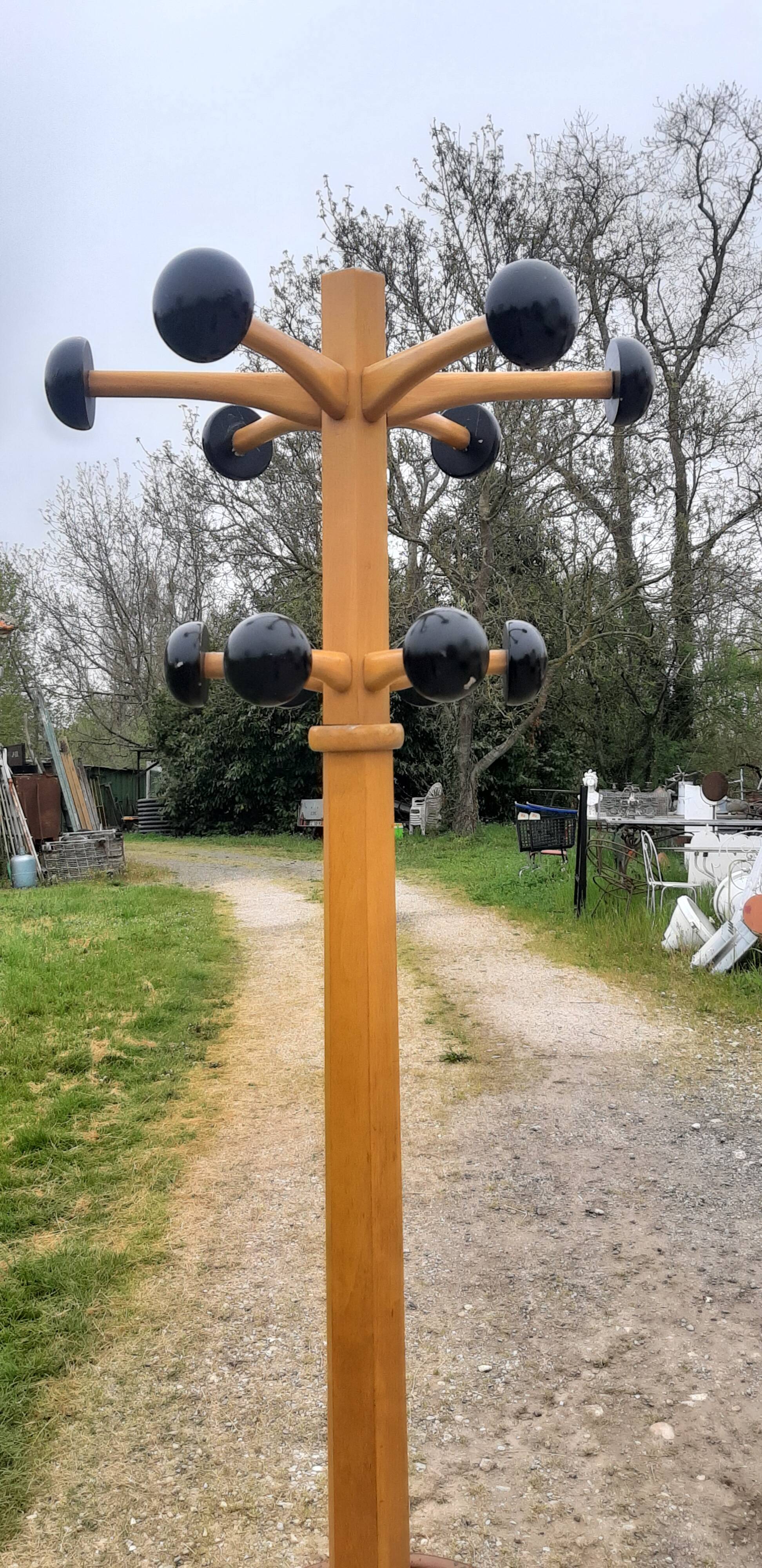 Stella coat rack
